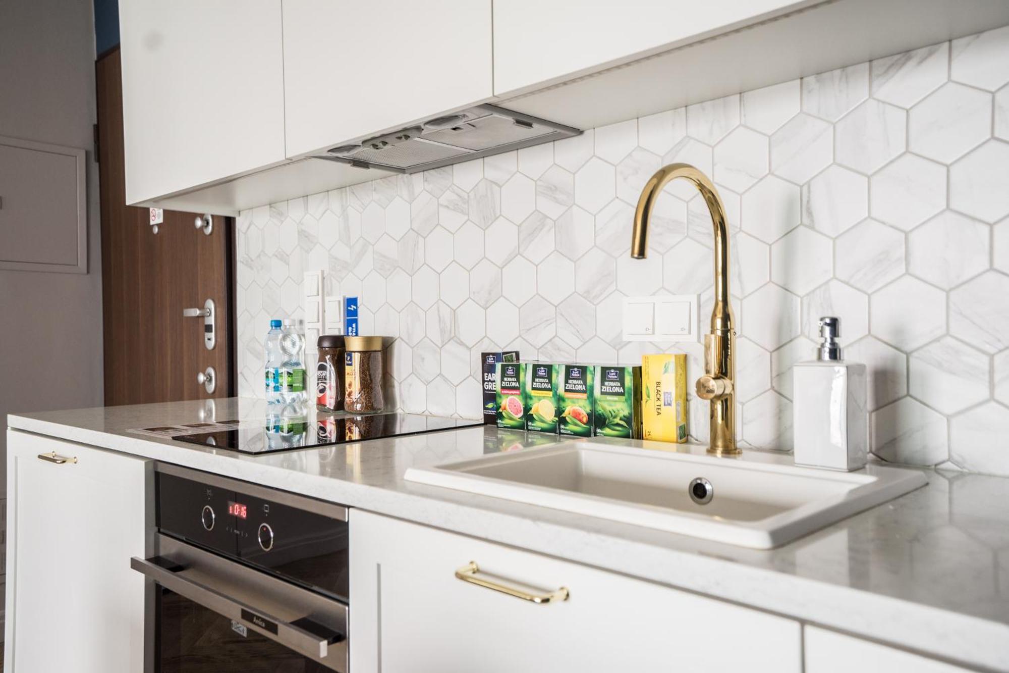Vipwarsawapartments Sapphire Mennica Residence Esterno foto